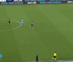 冠军近在咫尺!卢卡库野牛冲撞生吃后卫进球,激情脱衣庆祝